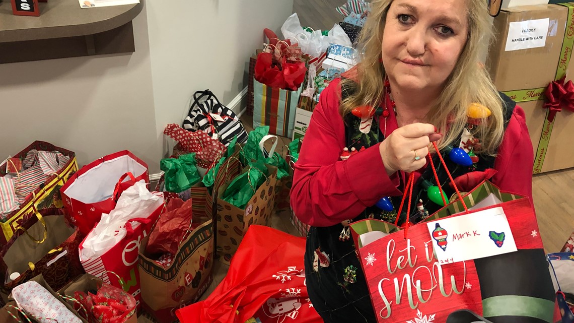 Tampa Bay area Elves For Elders uplifts seniors at Christmas