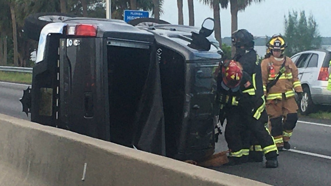 Crash shuts down westbound lanes of Courtney Campbell Causeway