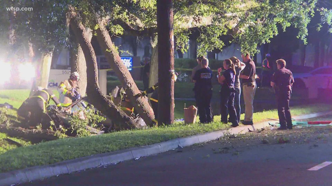 4 people dead, 2 others injured after crash in Tampa