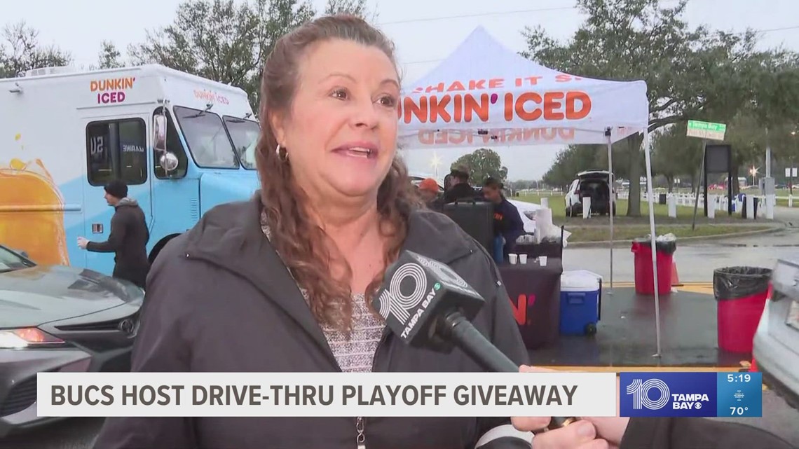 Bucs host playoff swag giveaway in Tampa