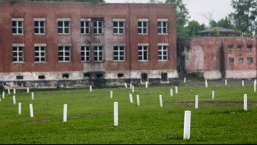 Prisoners are digging mass graves in New York City | wtsp.com