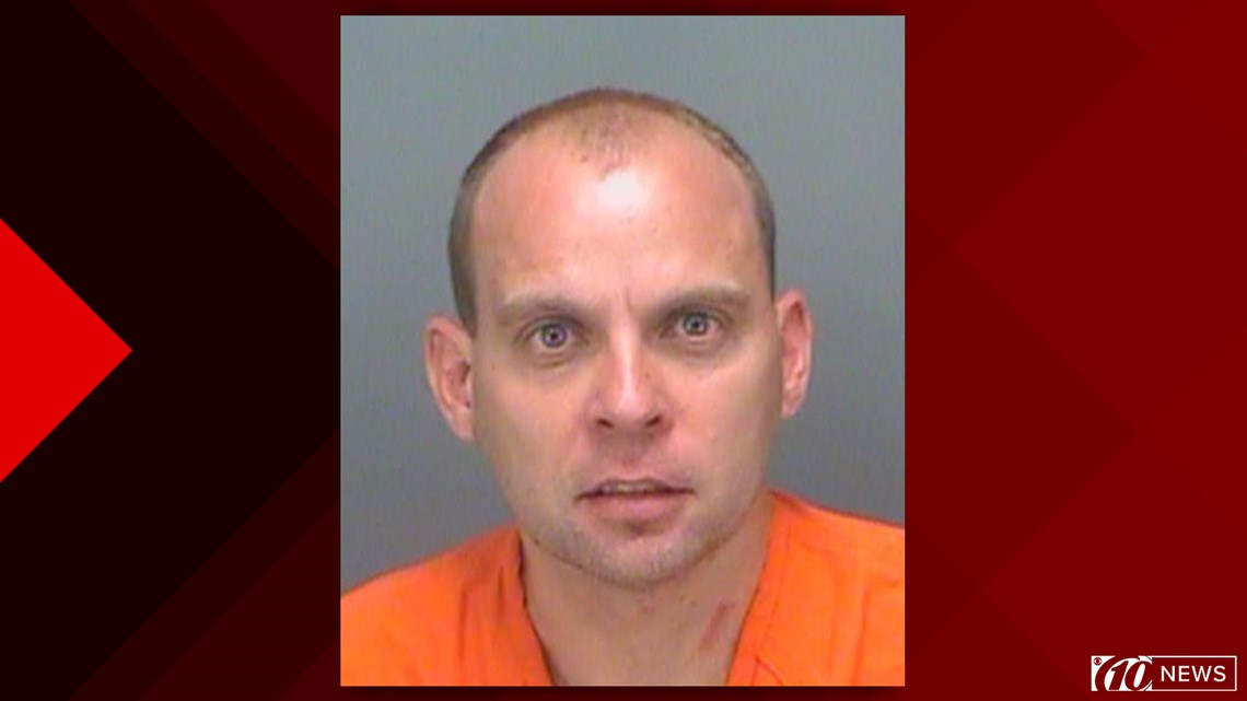 Florida Man Arrested After Viral Video Shows Him Attacking Mcdonalds Employee On New Years Eve 