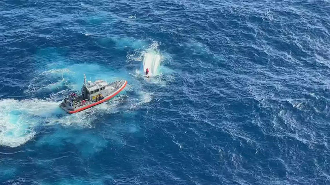 VIDEO: U.S. Coast Guard rescues 4 from capsized boat | wtsp.com