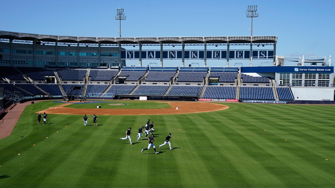 Are fans allowed at Yankees spring training games in Tampa?