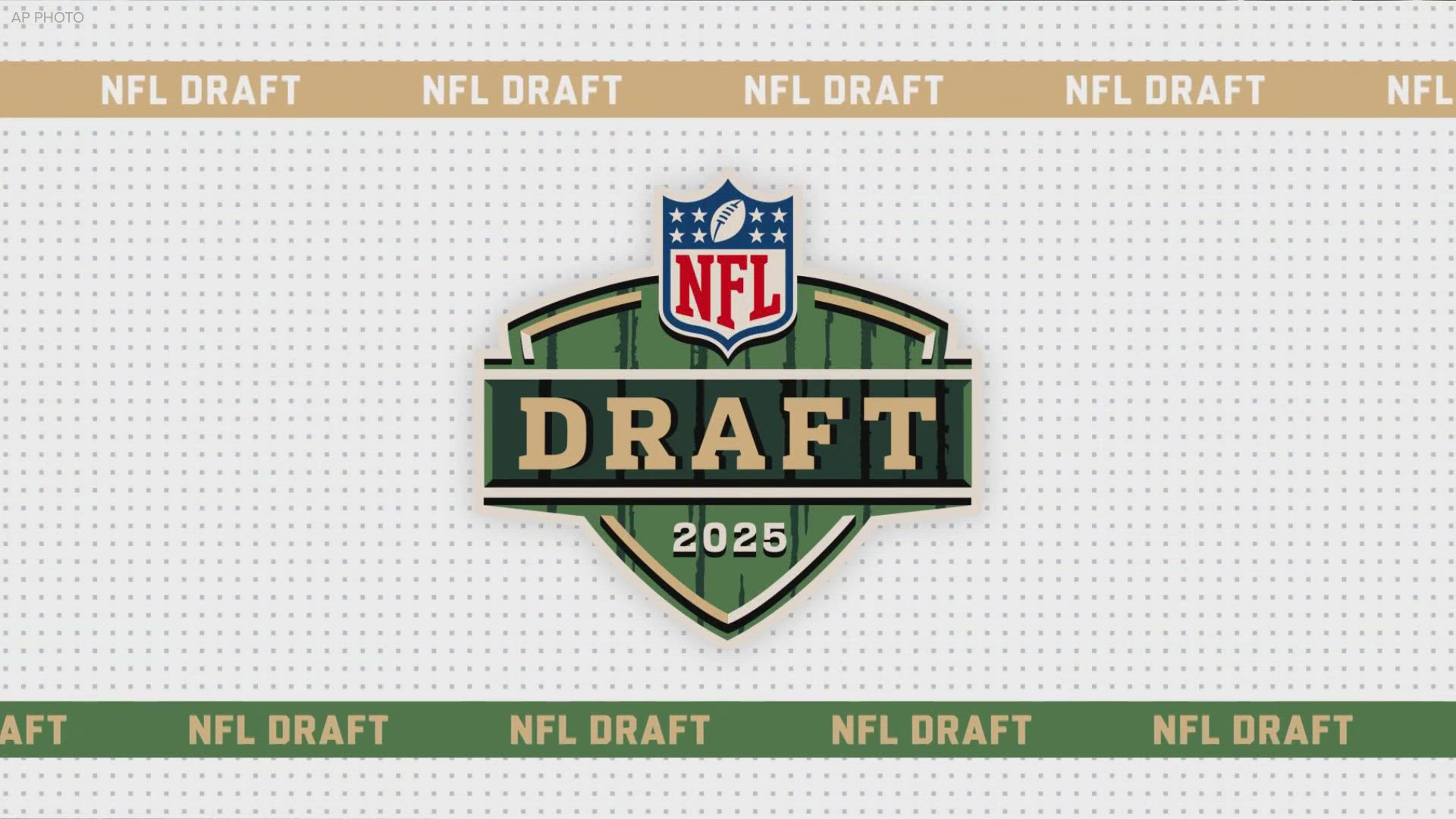 The 10 Tampa Bay sports team breaks down how the Tampa Bay Buccaneers made out in round one of the NFL Draft on Thursday.