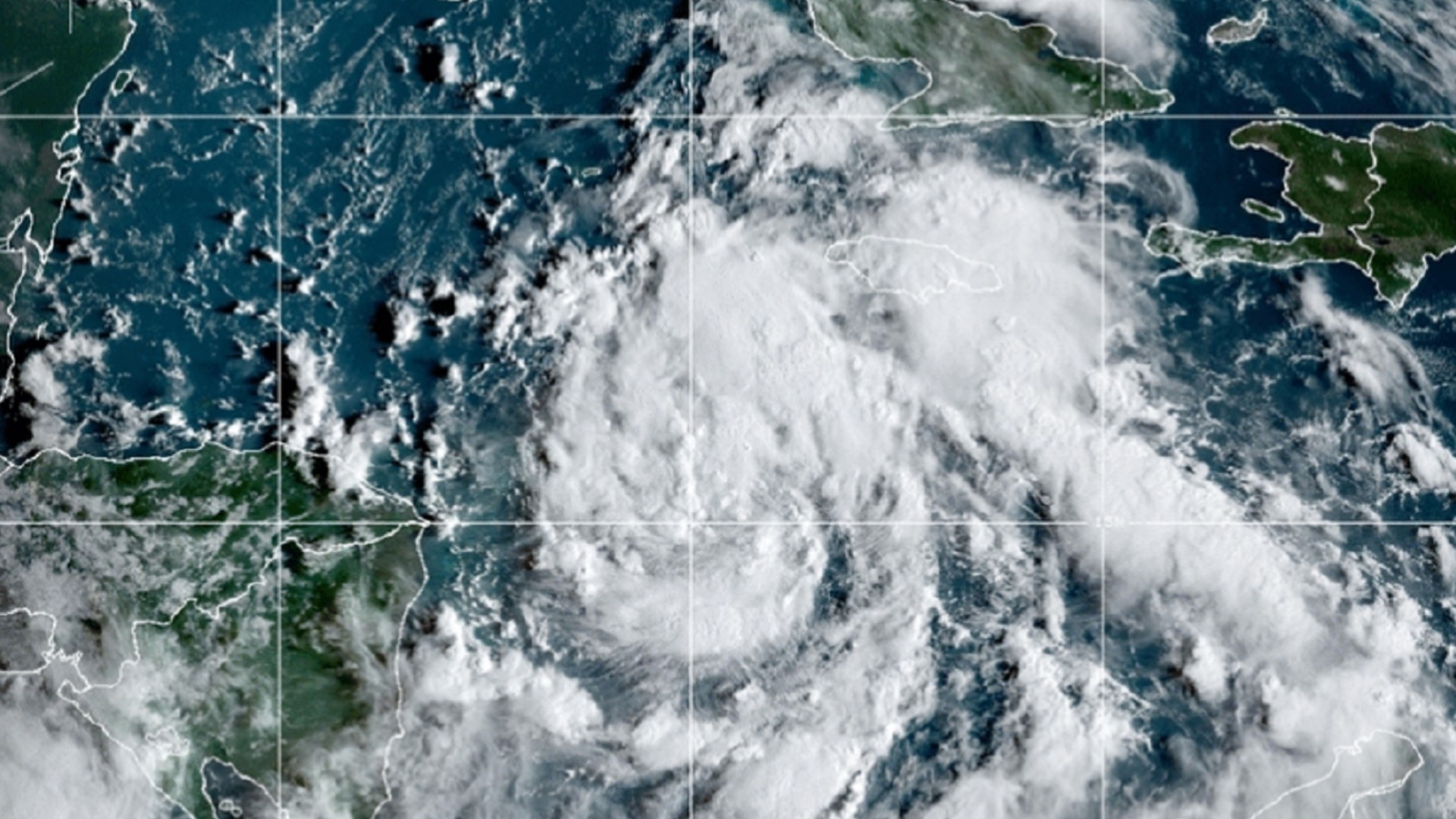 Hurricane Alert: Tropical Storm Erin'S Rapid Intensification - o3nquz7