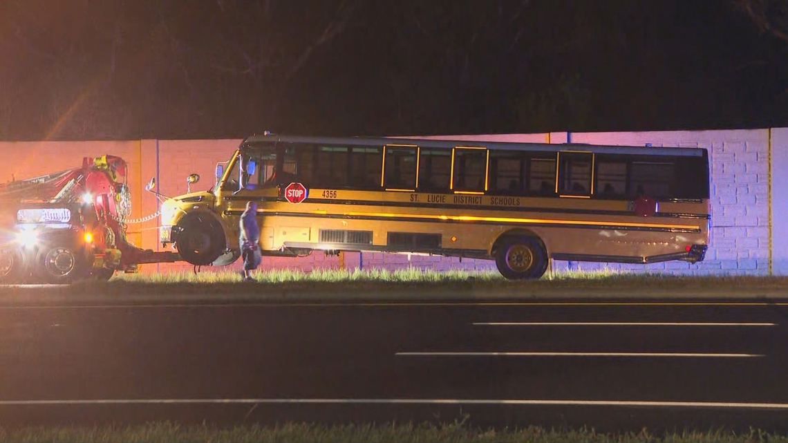 6 St. Lucie County students, 2-year-old and woman injured following bus crash in Manatee County