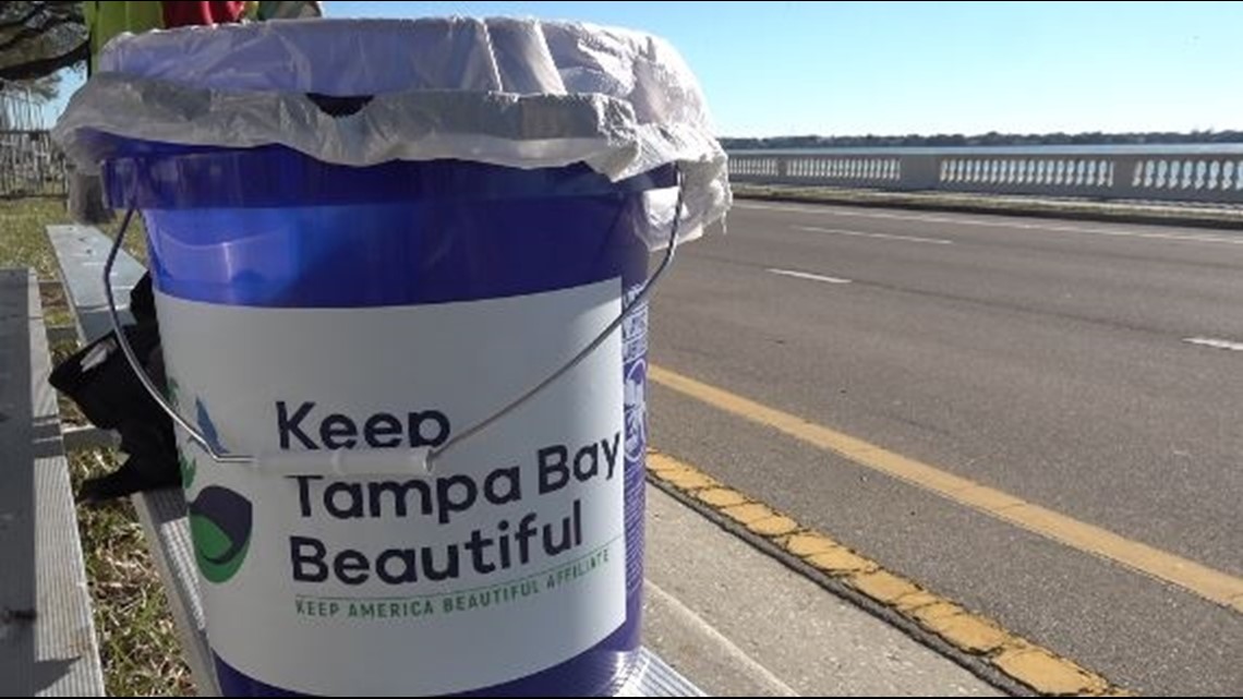 Hundreds of volunteers help clean up after Gasparilla - Vimarsana News
