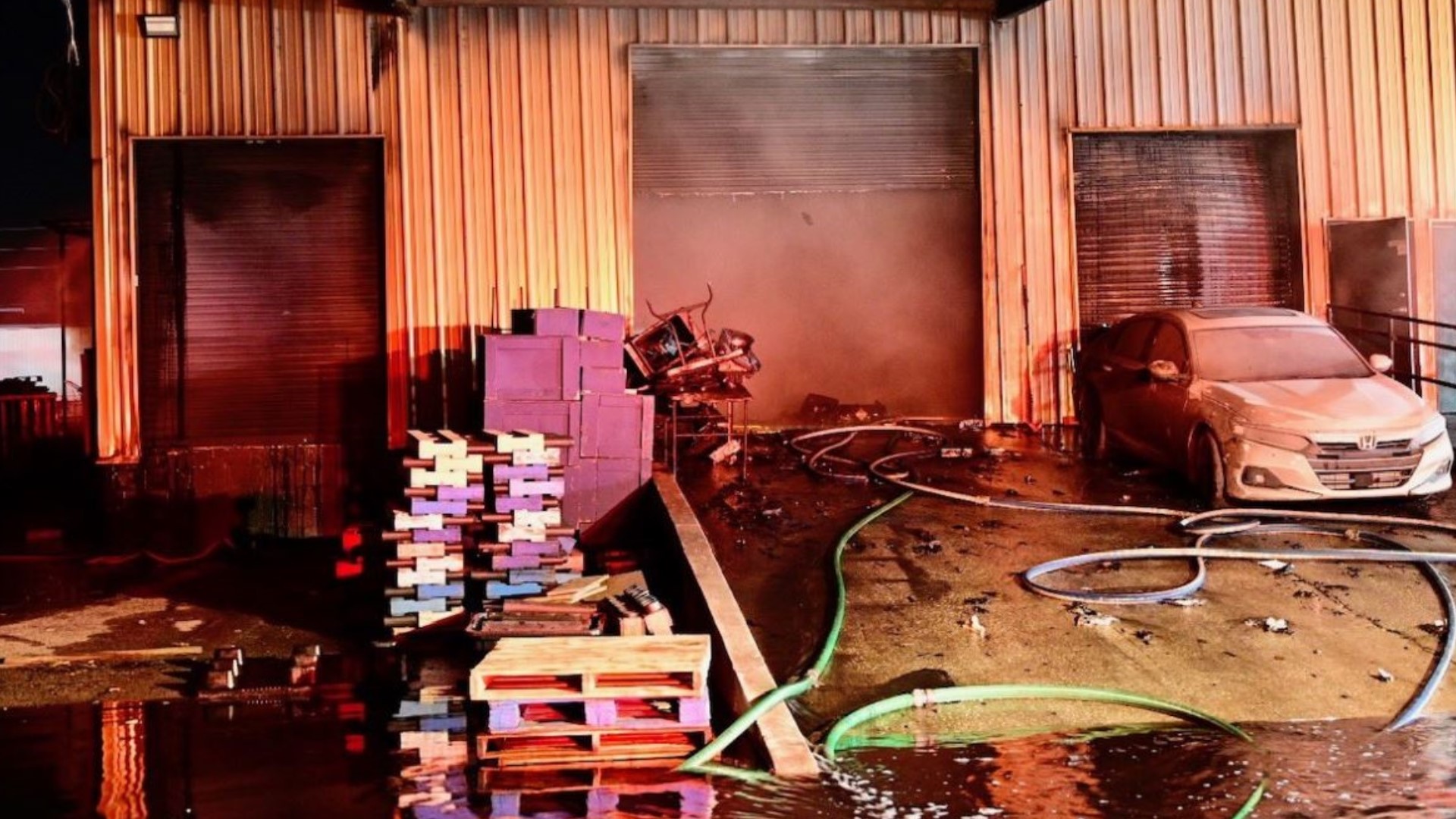 2 Dead, 3 Hurt After Florida Warehouse Fire Ignites Fireworks | Wtsp.com