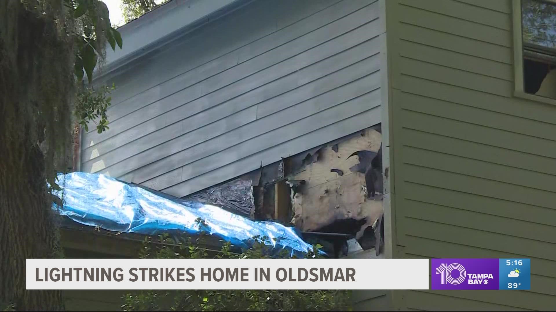 Florida home receives extensive damage from lightning strike 