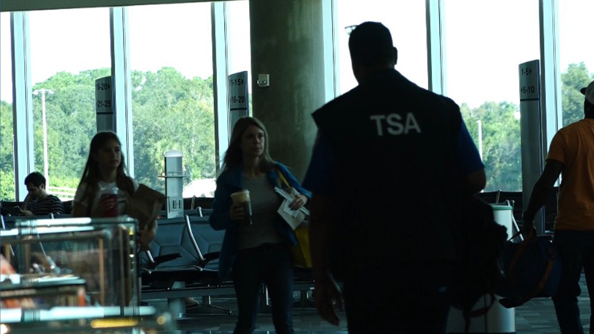 Federal employees at Tampa airport still showing up despite government ...