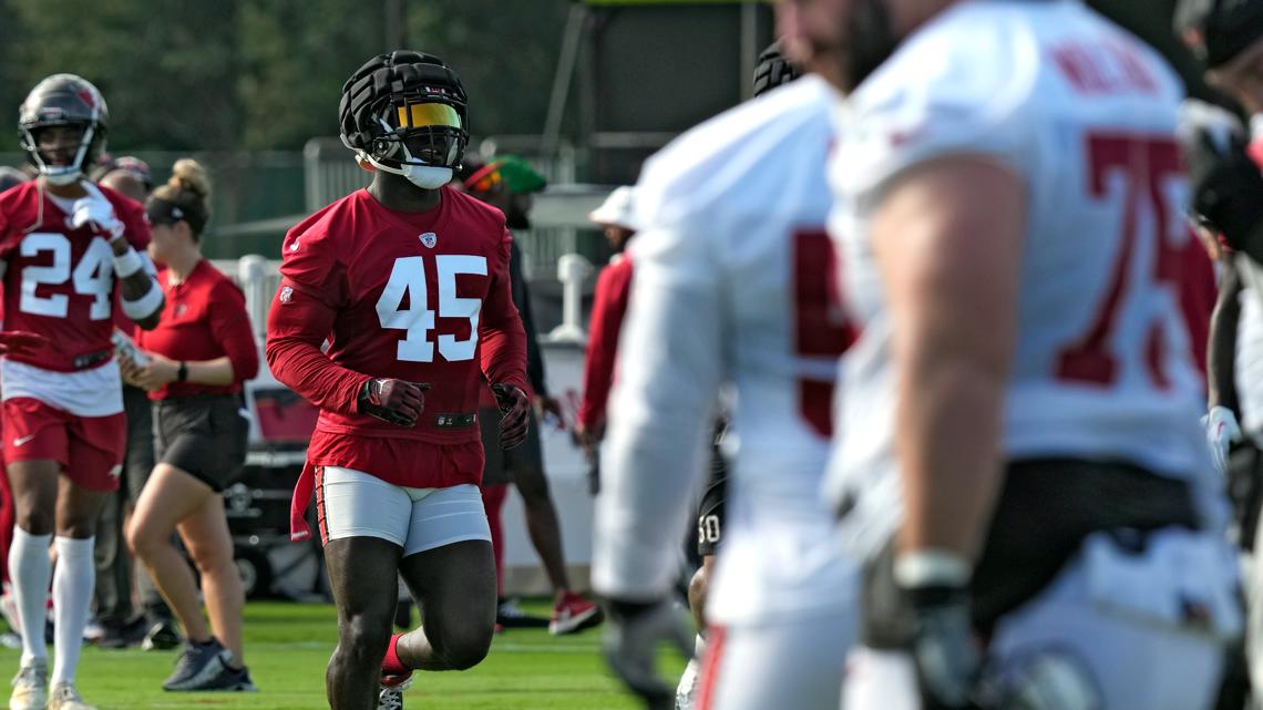 Devin White returns as Bucs hit field for start of training camp