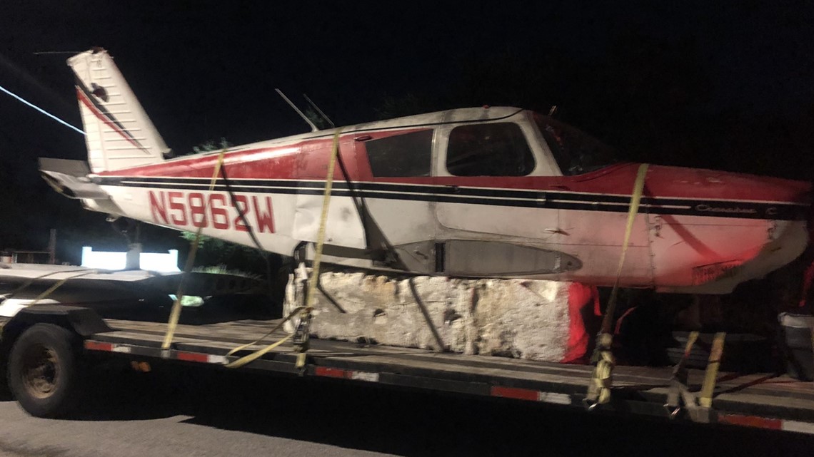 Small plane goes down into Tampa Bay