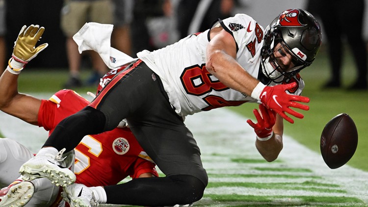 Bucs: TE Brate initially complained of shoulder discomfort