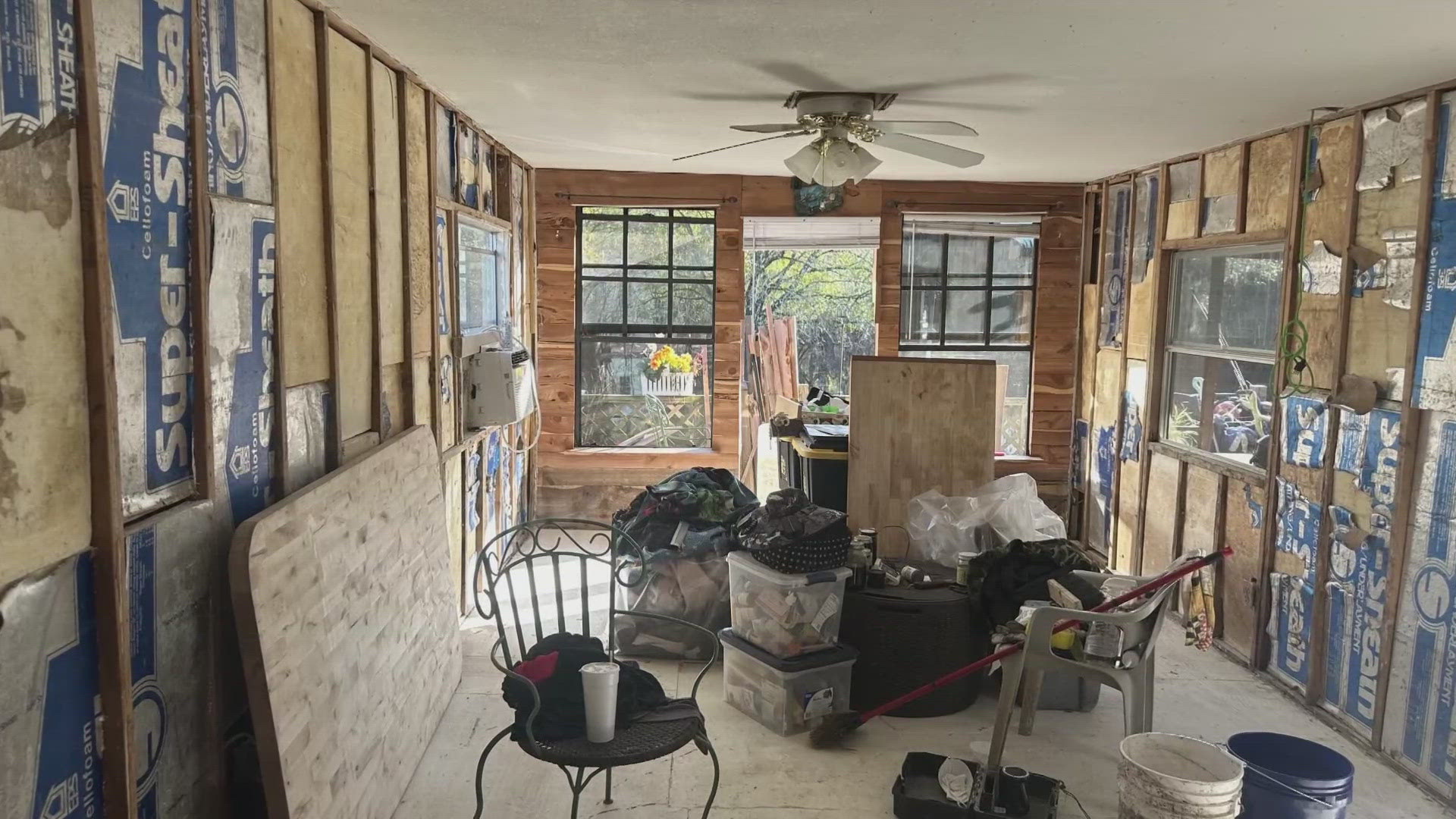 10 Tampa Bay's Chris Hurst spoke to a Dade City resident who continues to rebuild after the flooding.