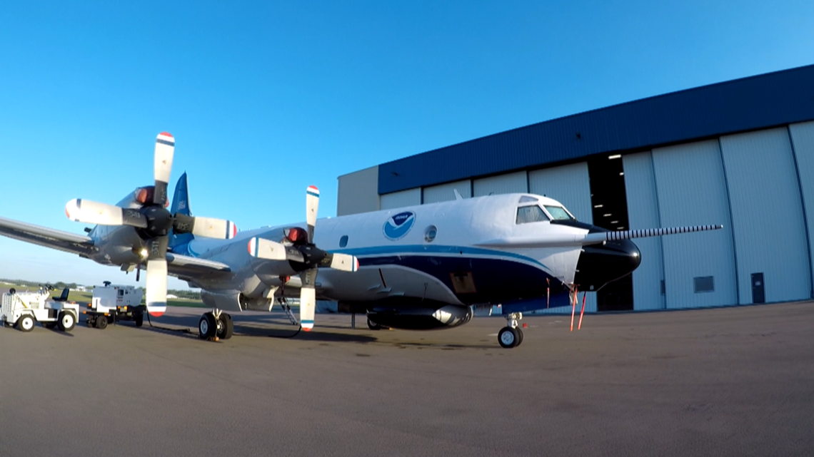 NOAA Hurricane Hunters: Flying A Research Lab In The Middle Of A ...