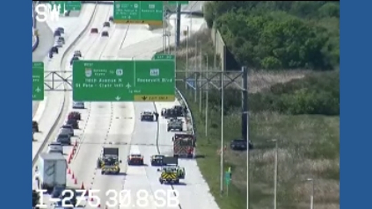 Driver dies after car collides with pole, catches fire on I-275 | wtsp.com