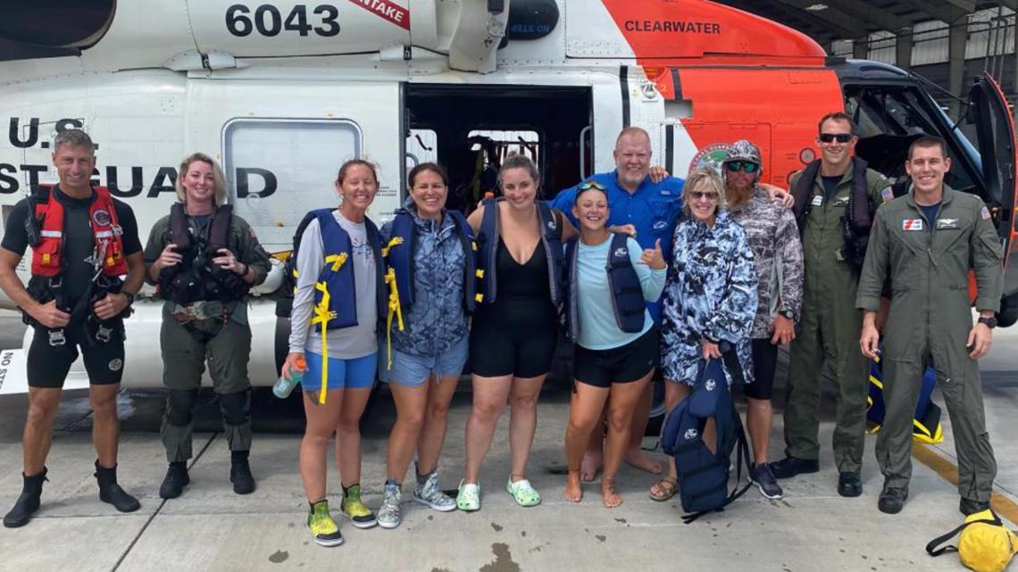 Coast Guard rescues 7 after lightning strikes boat off Clearwater