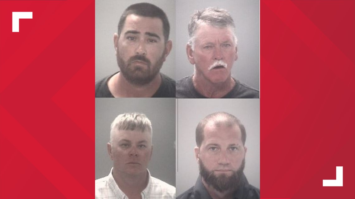 FWC: 4 men arrested for illegally possessing, killing gators - Vimarsana News