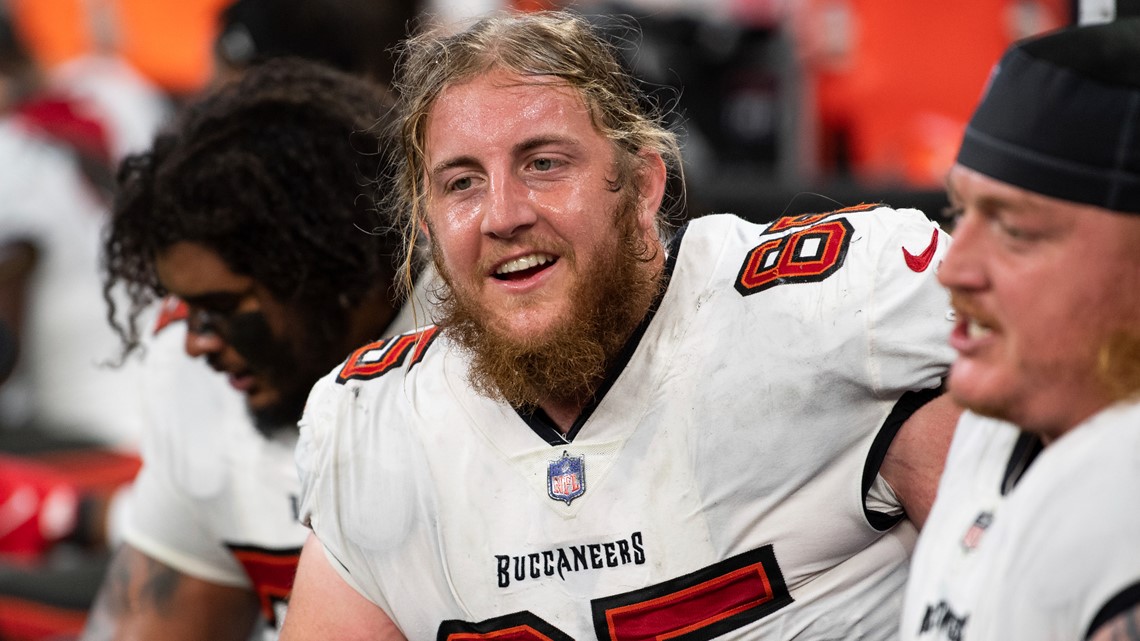 Bengals plan to sign Bucs guard Alex Cappa to 4-year deal: report