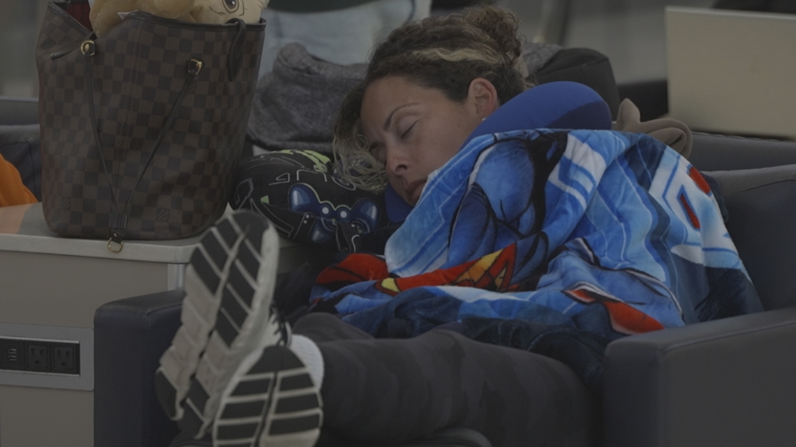 Tampa airport tries to bounce back from winter storms as travelers face hundreds of cancelations