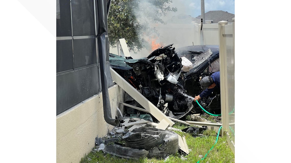 Tesla Crashes Into Florida Homes Before Erupting Into Flames | Wtsp.com