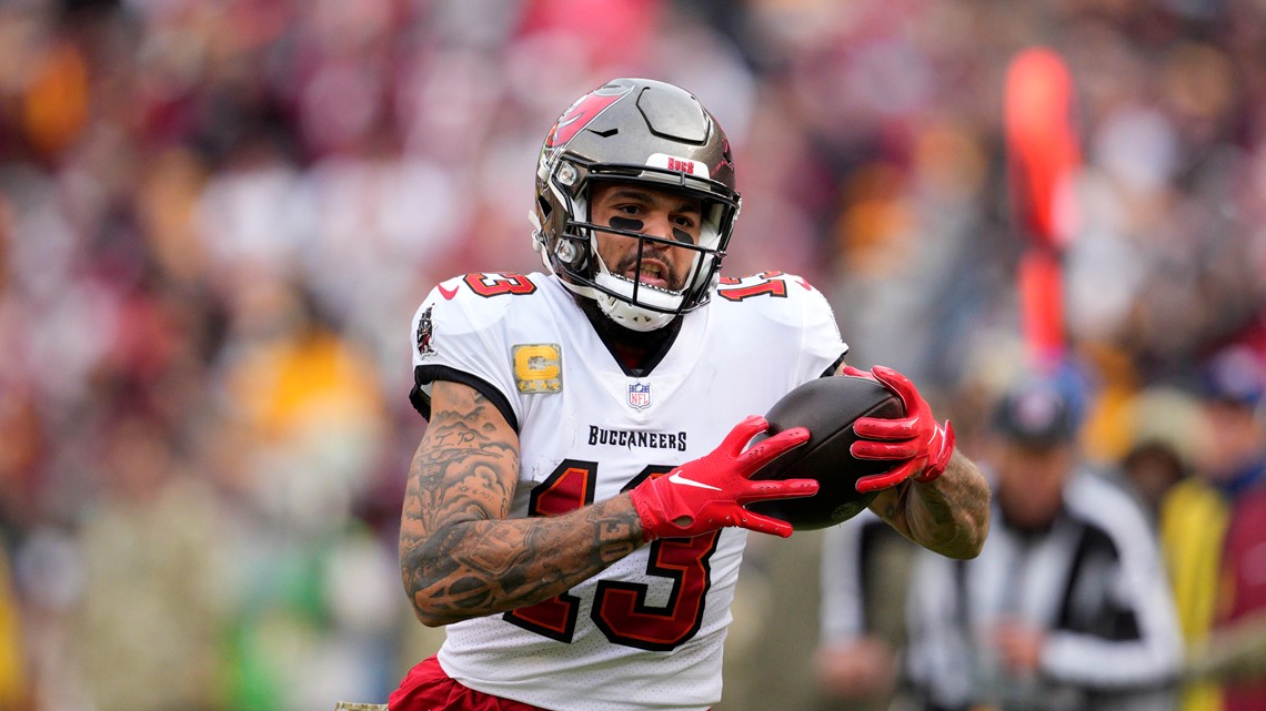 WATCH: Mike Evans Makes Unbelievable Catch Despite Buccaneers