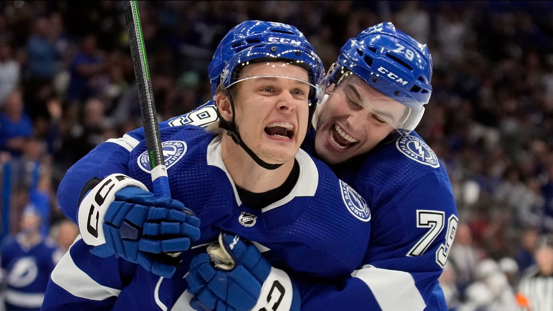 anthony cirelli photo of the day on X: only guy here on the lightning  still 