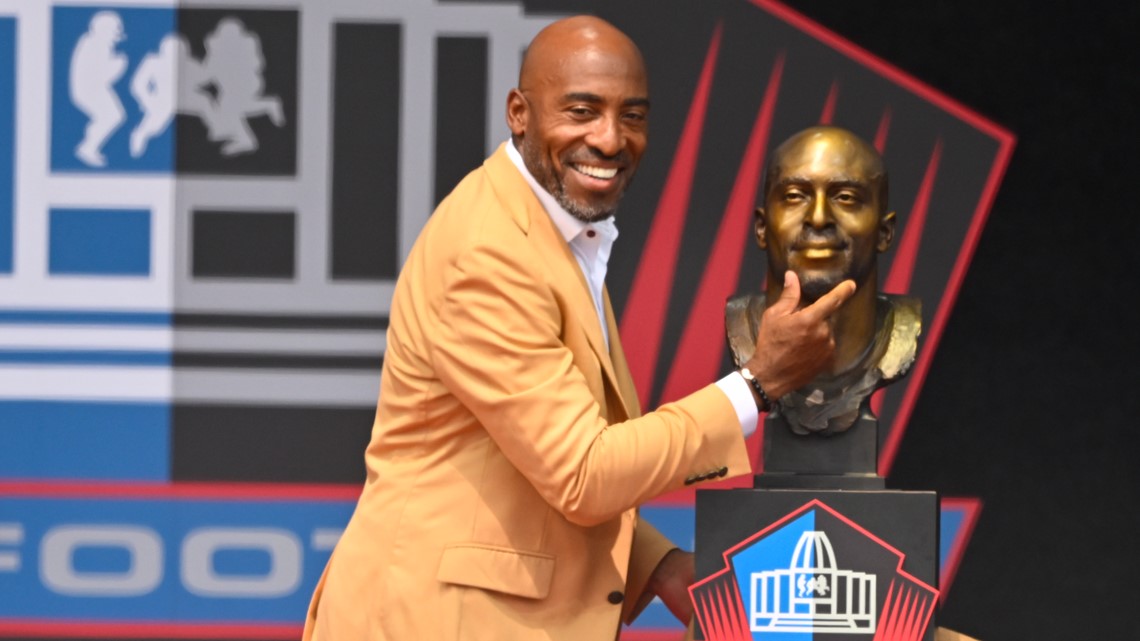 Giants great Tiki Barber will present twin brother, Ronde, at Hall of Fame  induction