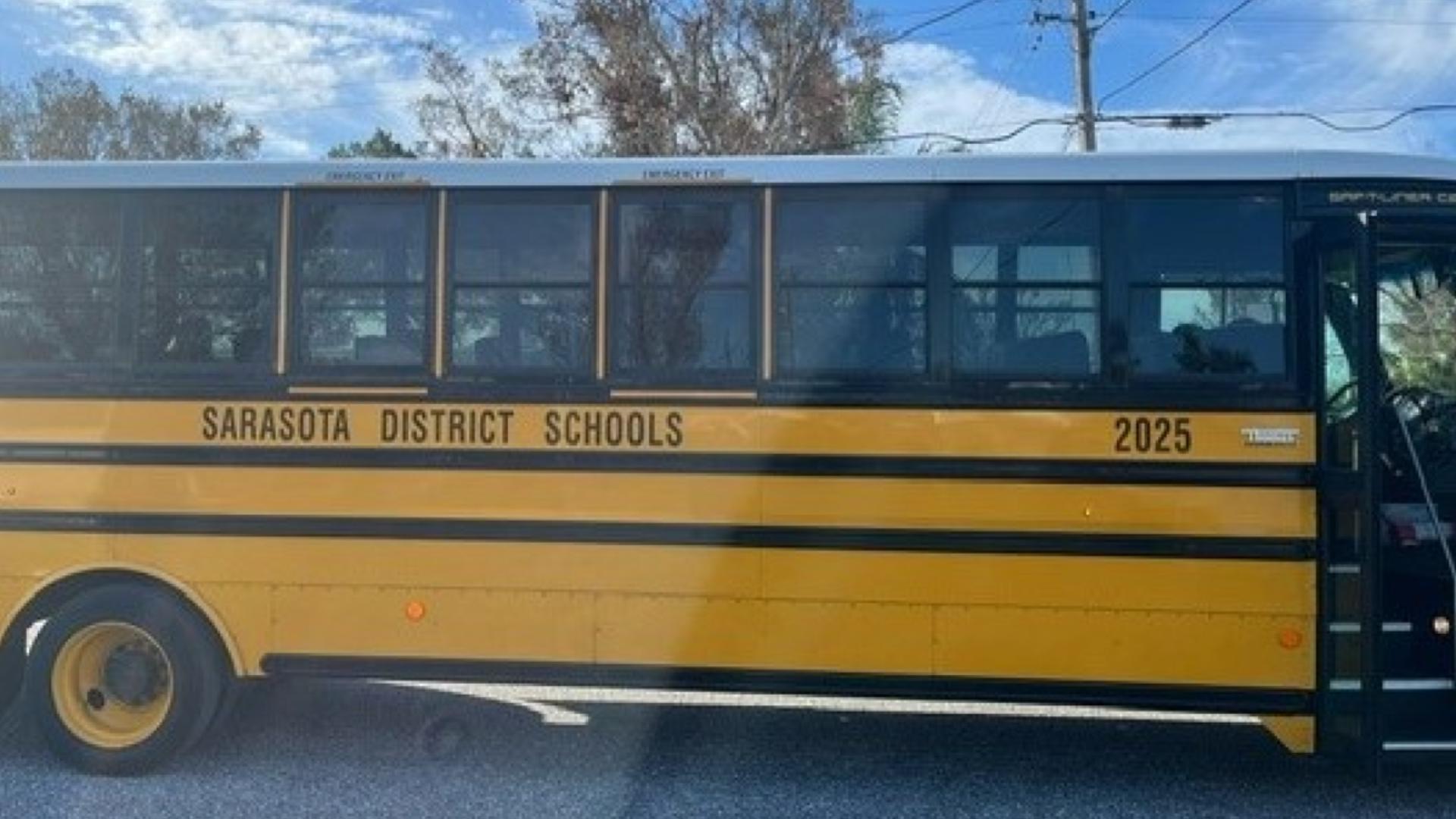 sarasota-county-school-bus-damaged-by-milton-debris-wtsp