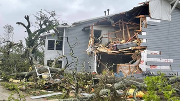 Severe storms damage buildings, topple trees north of the Tampa Bay area