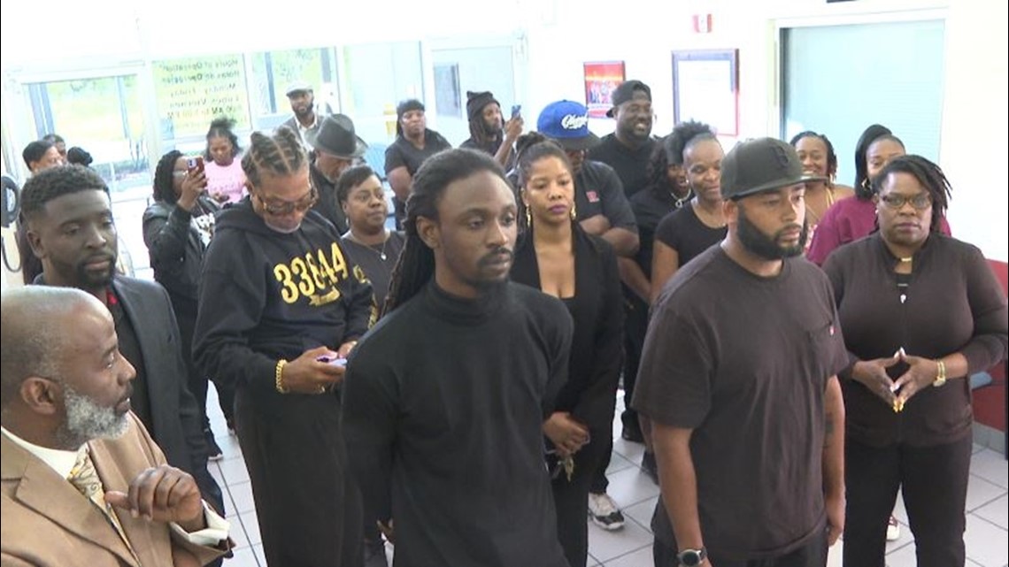 Dozens crowd Haines City Police Department demanding action against officer from recent video - Vimarsana News