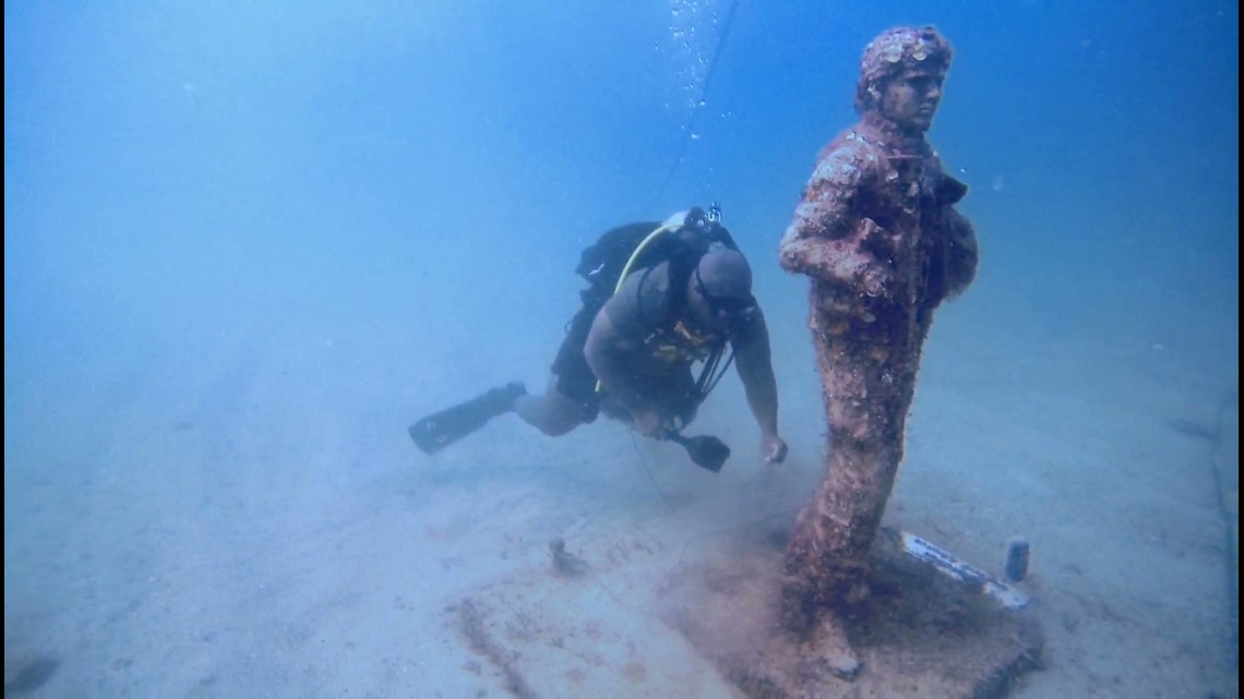 Veterans from Arizona travel to clean Clearwater's Circle of Heroes