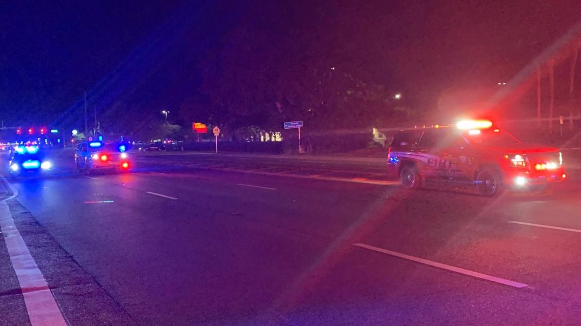 Roads closed near Bee Ridge Road and Beneva Road due to crash