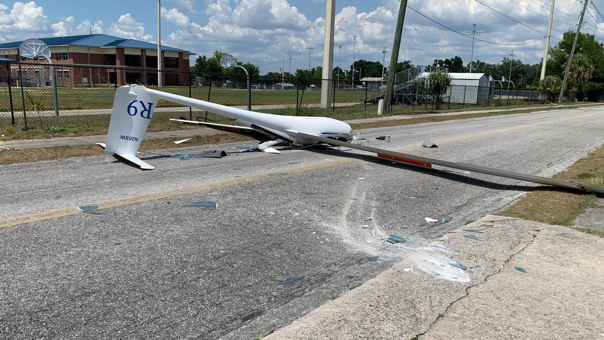 Airplane glider crashes in Winter Haven; pilot critically injured ...