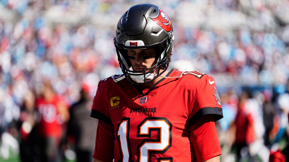 Tom Brady, Buccaneers embarrassed by Panthers in shocking loss