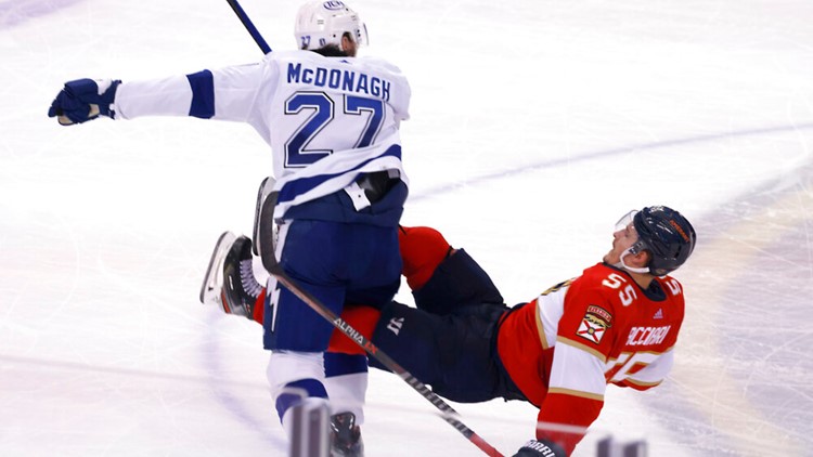Bolts defeat Panthers 4-1 to win Game 1