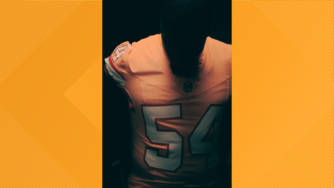 Always been a fan of the orange Bucs uniforms and wondered what it'd look  like modernized, so here's a set I made! : r/buccaneers