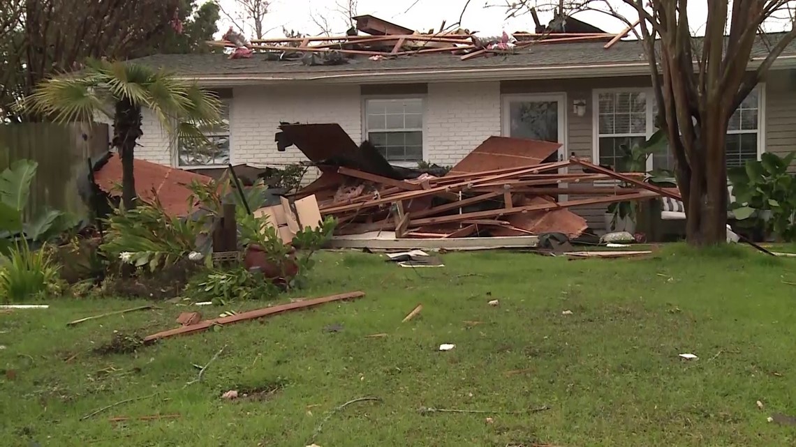 How to avoid dishonest contractors after a storm - Vimarsana News