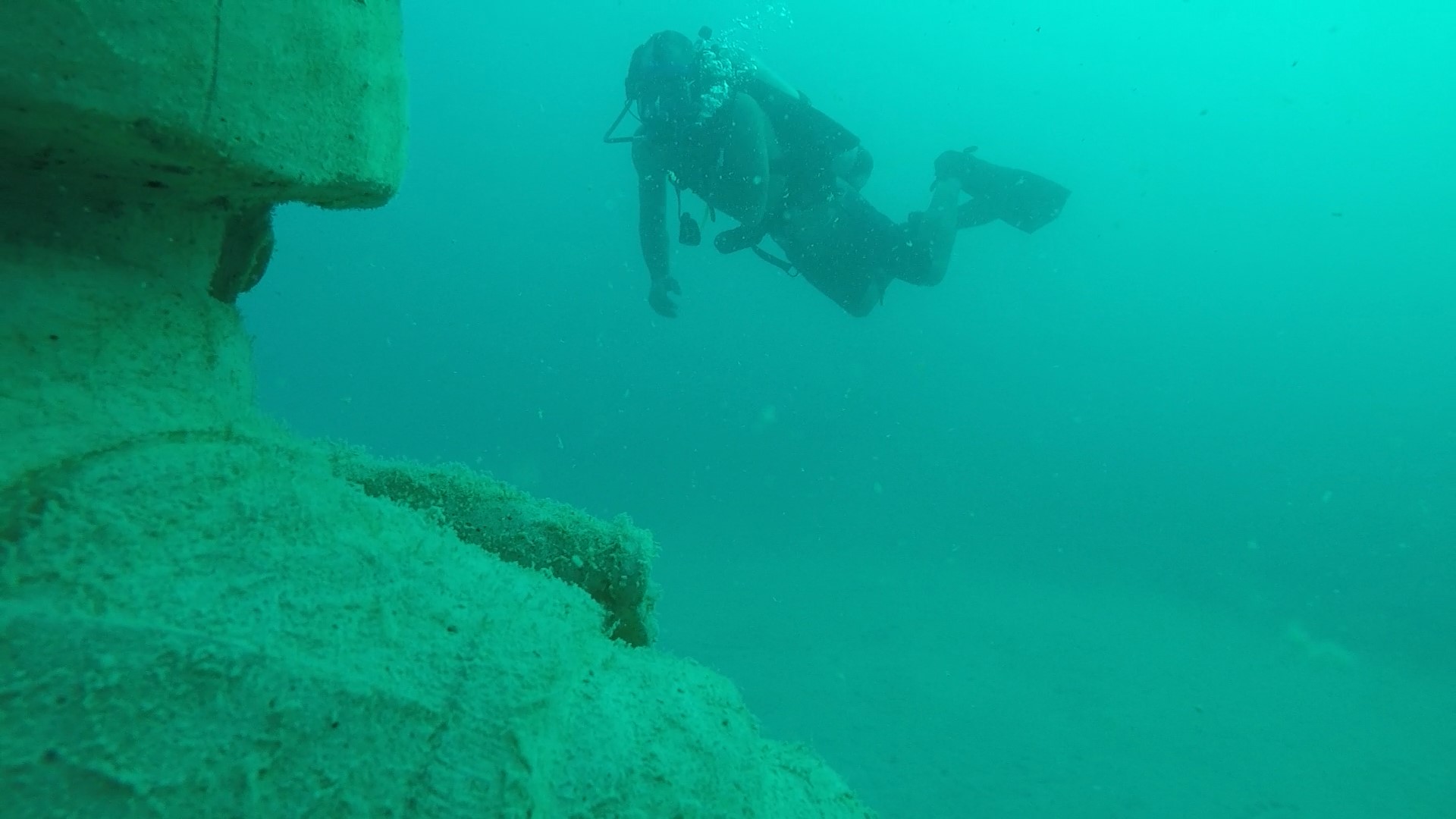 Circle of Heroes underwater memorial honors vets in Clearwater