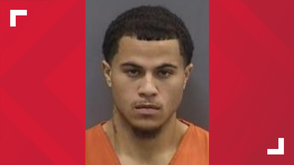 Man accused of escaping Hillsborough deputies after car chase - Vimarsana News