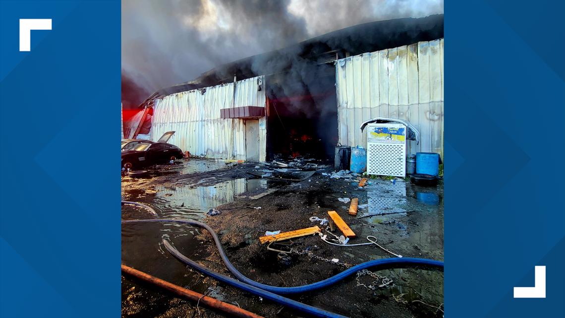 3alarm fire in Riverview now contained