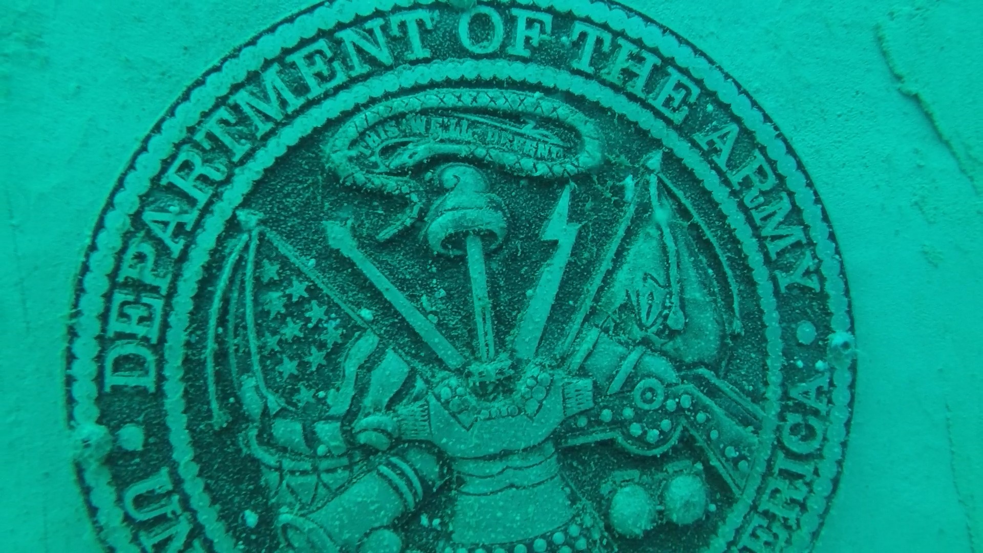 Circle of Heroes underwater memorial honors vets in Clearwater