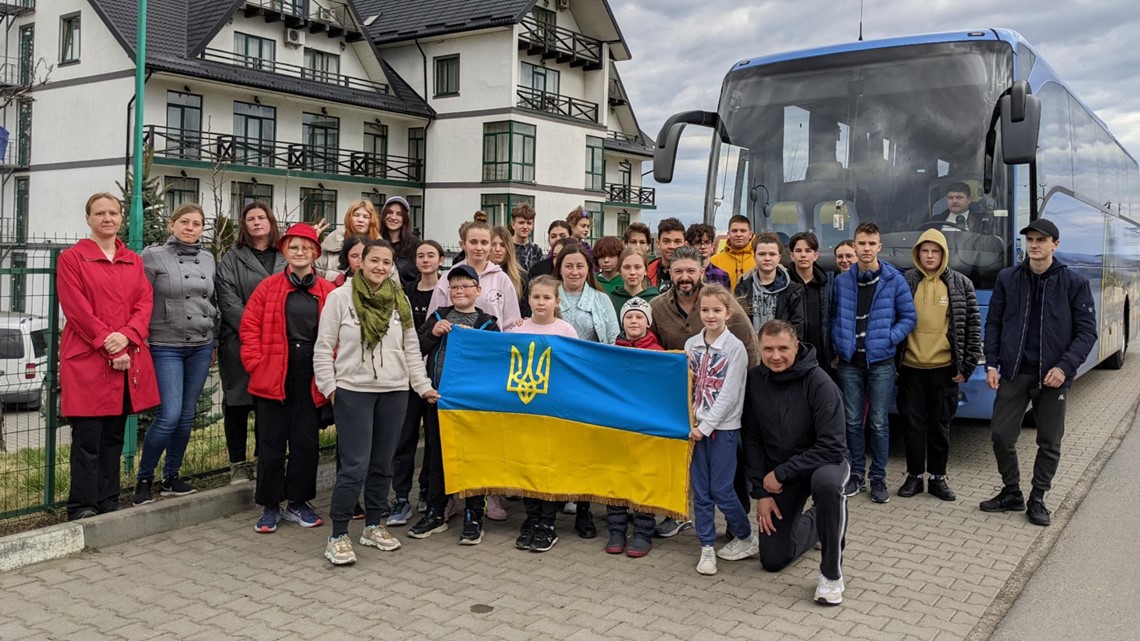 Tampa non-profit continues Ukraine evacuations 1 year after war - Vimarsana News