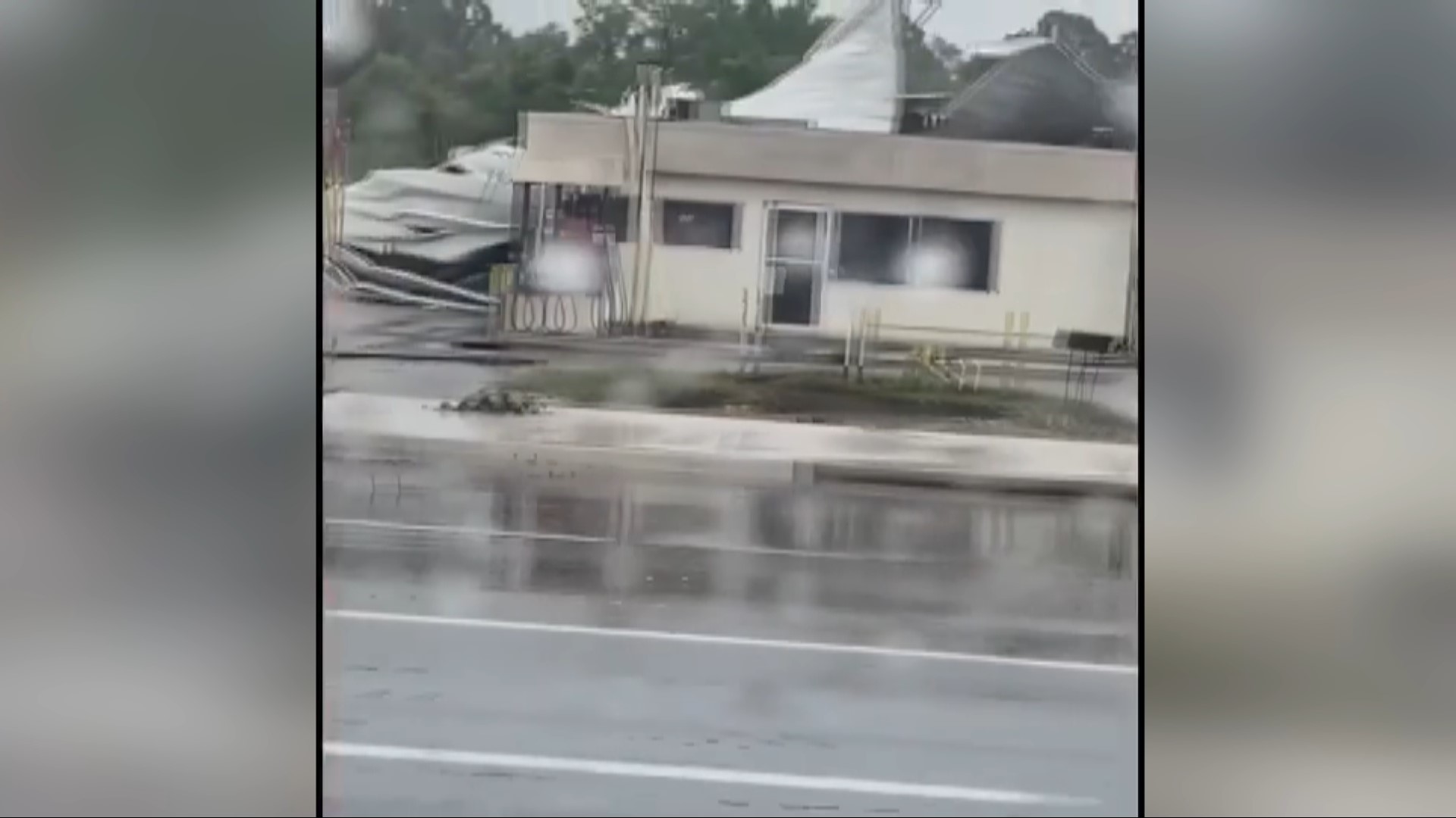 A powerful storm ripped down trees, power lines and part of a building in Homosassa. (Video: Mark Smith, Homosassa Springs Marina)