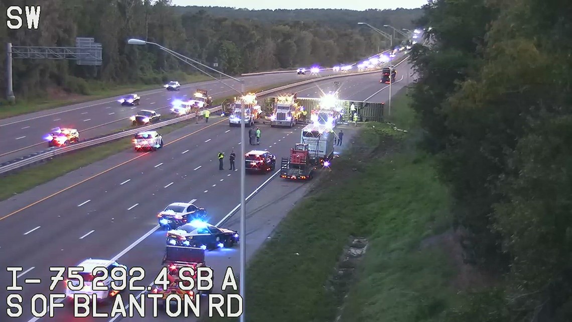Semi-truck crash closes down SB lanes of I-75 in Pasco County | wtsp.com