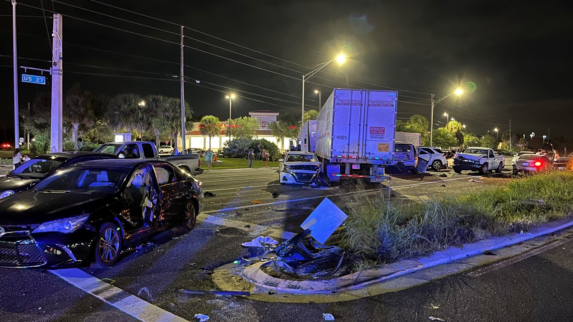Police: Multiple-car crash leaves several hurt in Lake Wales - Vimarsana News