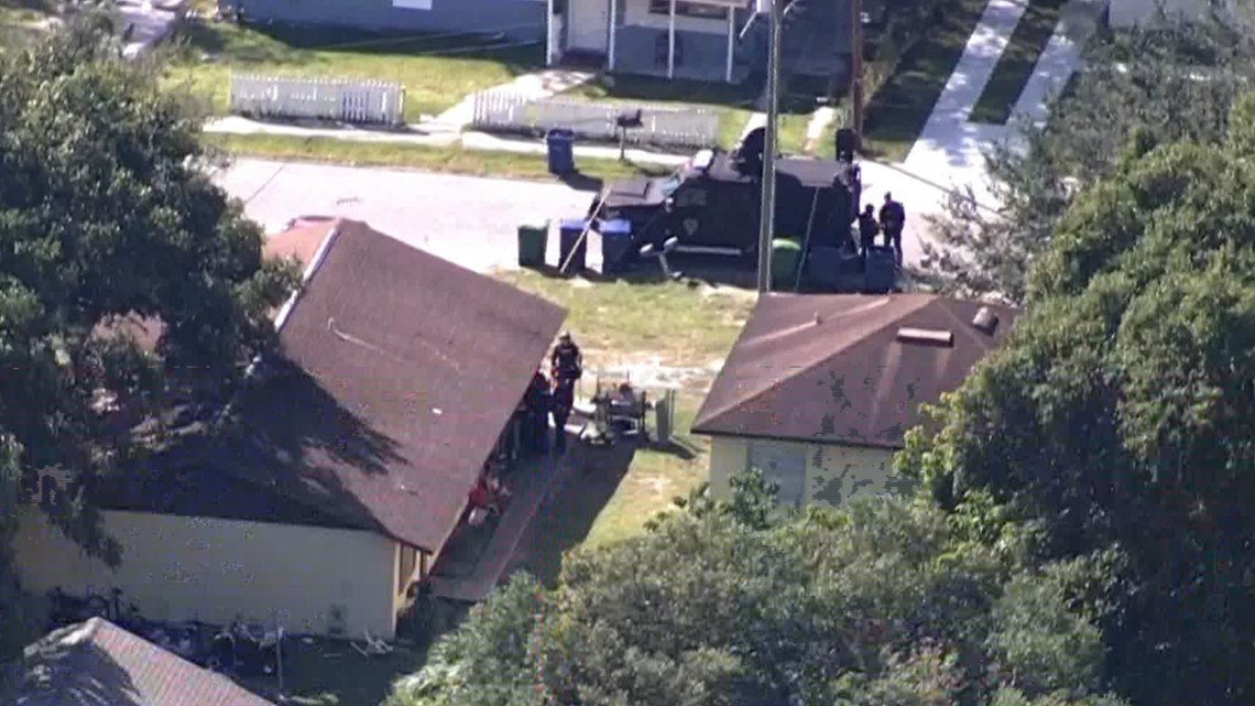 Tampa man arrested after shooting gun at car: police - Vimarsana News