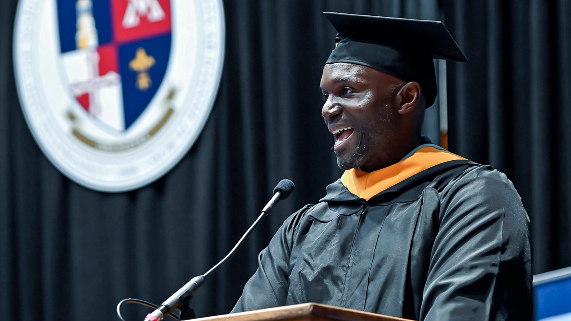 Buccaneers Coach Todd Bowles Earns Bachelor's Degree from Mount St. Mary's  University