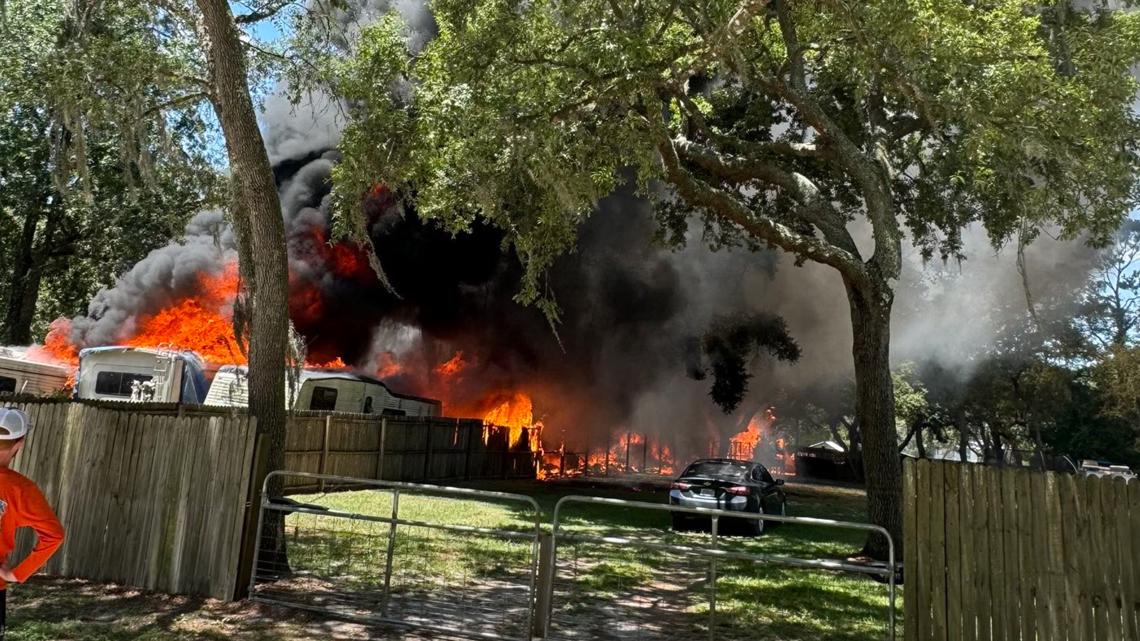 Large fire in Ridge Manor - Vimarsana News
